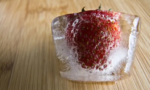 frozen strawberry (2)