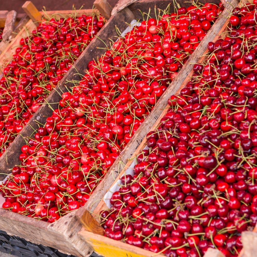 Why Are Cherries So Expensive ? Here's What We Know Foodiosity