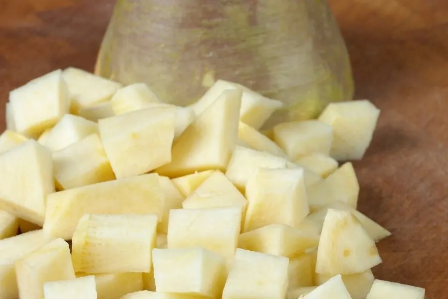 cut rutabaga