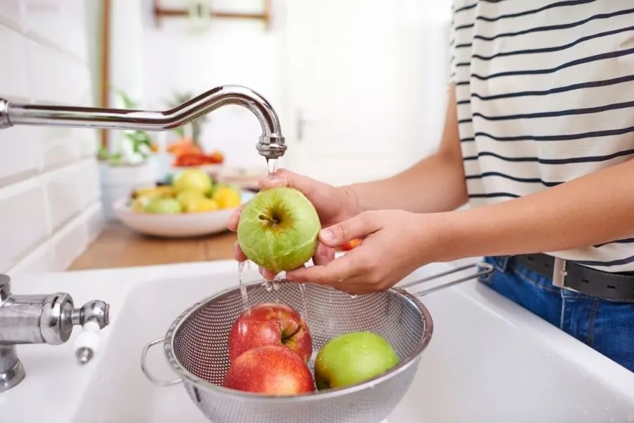 wash apples