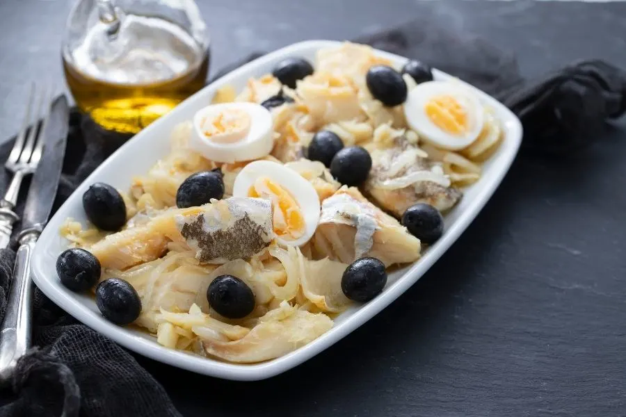 boiled eggs olive