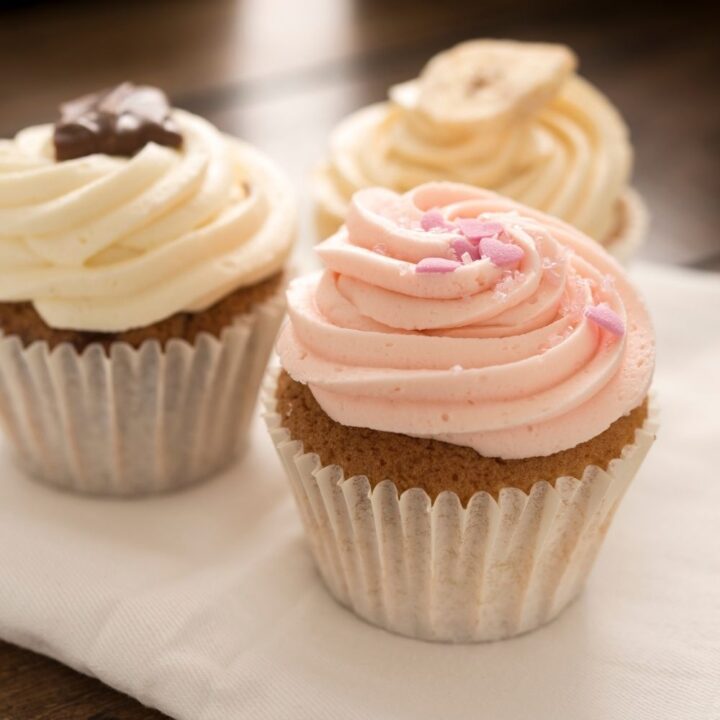 Cakes VS Cupcakes 7 Things To Consider Foodiosity