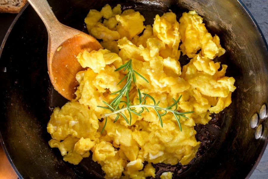 scrambled eggs herb