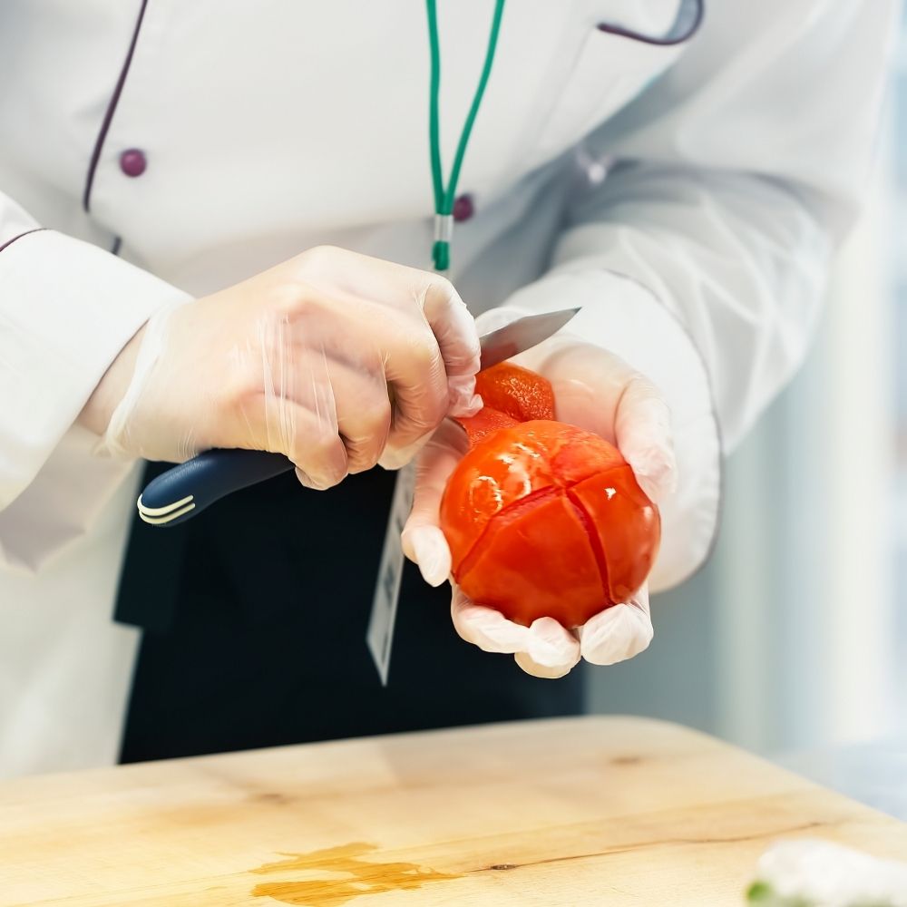 Why Are Tomato Skins Tough ? Can You Digest It Easily? Foodiosity