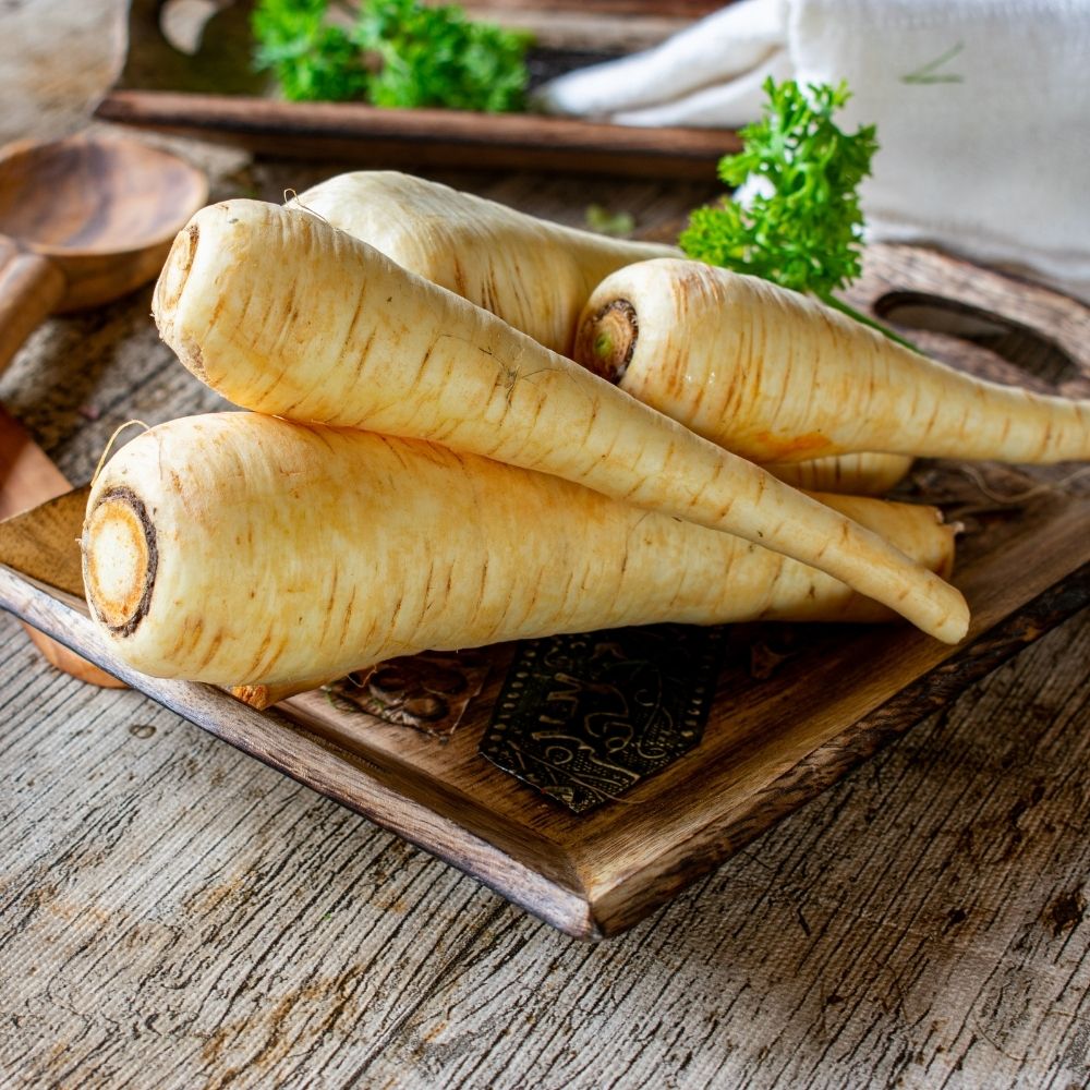 Can You Eat Raw Parsnip? Yes, It's Actually Good ! - Foodiosity