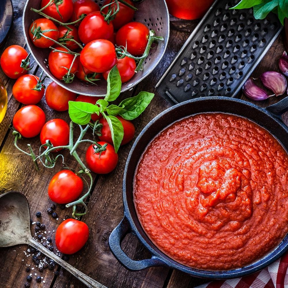 Tomato Paste VS Sauce & How To Use Both Foodiosity