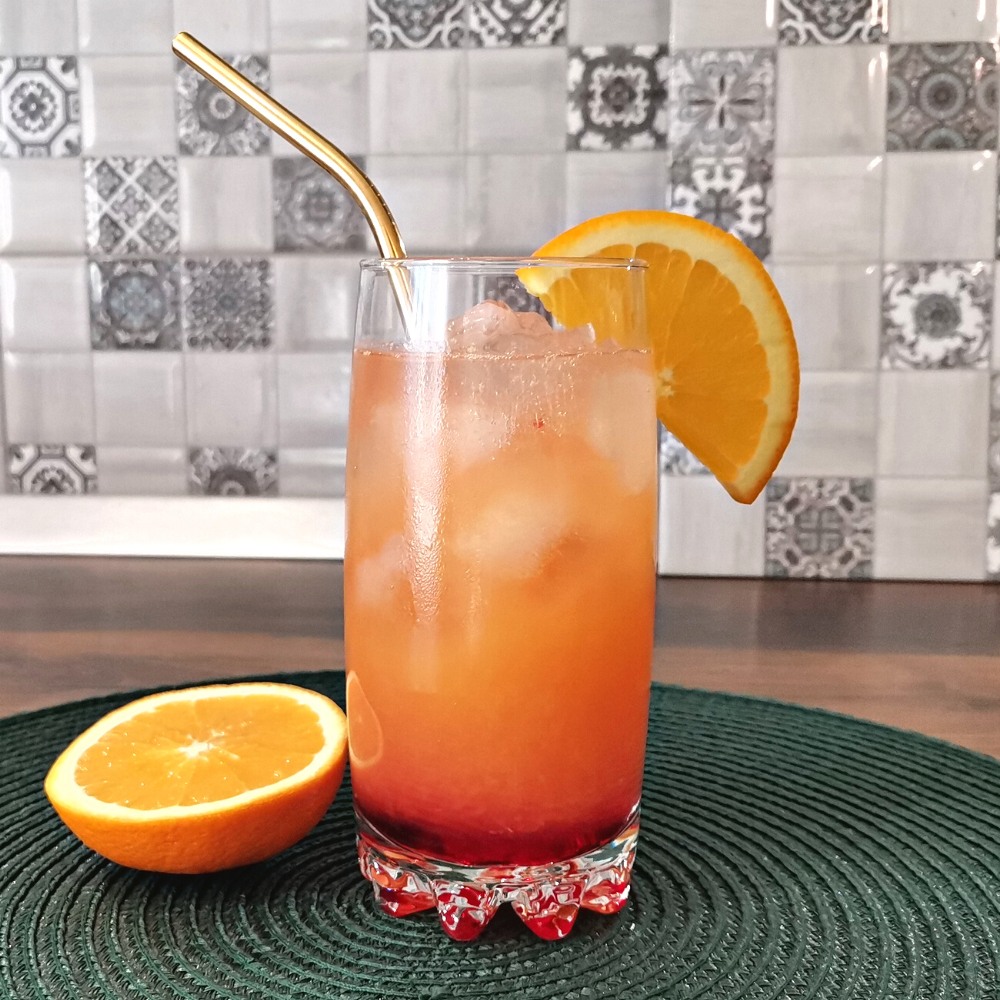 tequila-sunrise-cocktail-recipe-easy-summer-cocktail-foodiosity