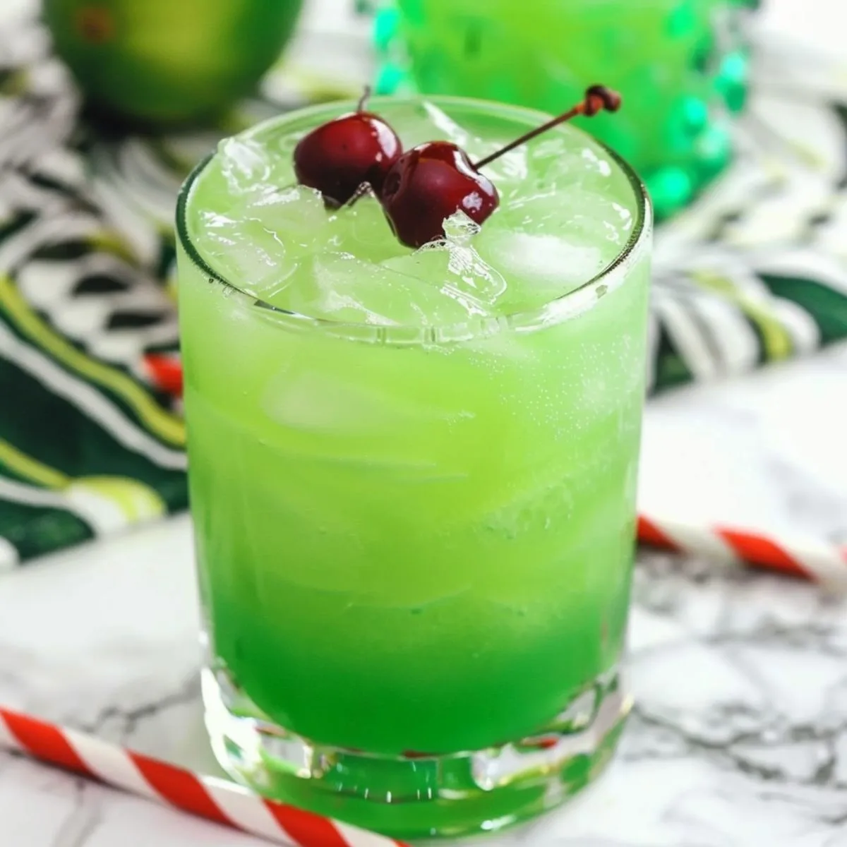 Green Iguana Cocktail - Foodiosity