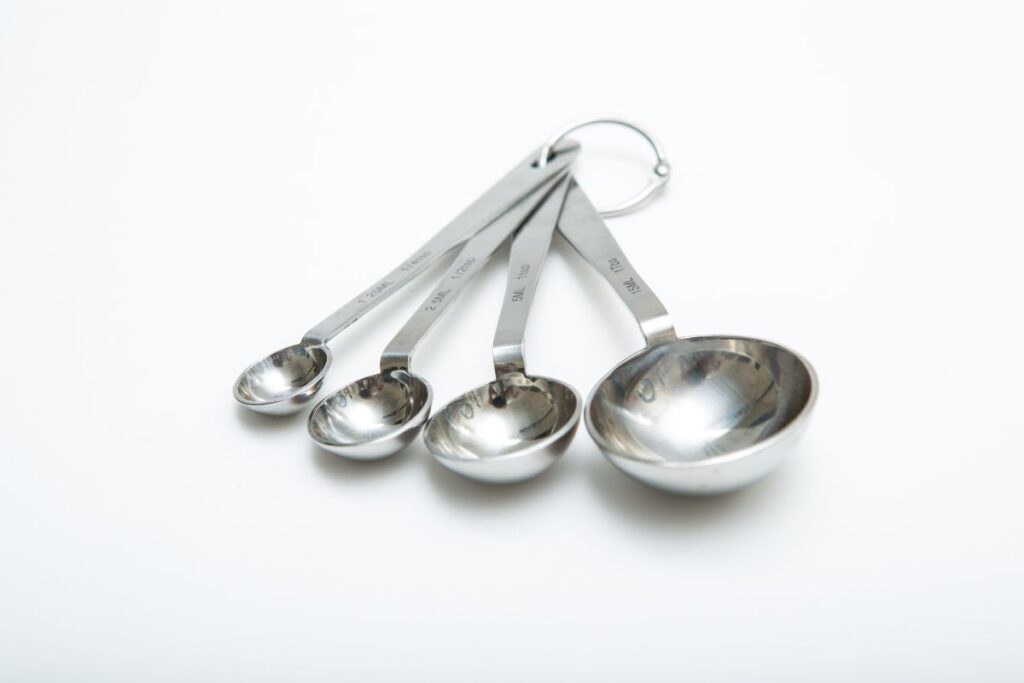 How Many Teaspoons in a Tablespoon? Easy Kitchen Guide - Foodiosity